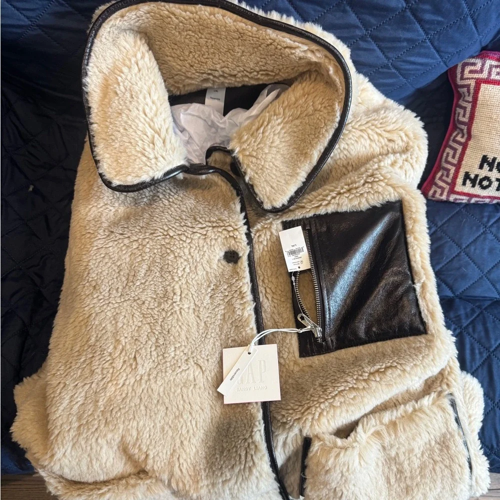 GAP X Sandy Liang Vegan Reversible Sherpa Jacket L/XL - Picture 4 of 5